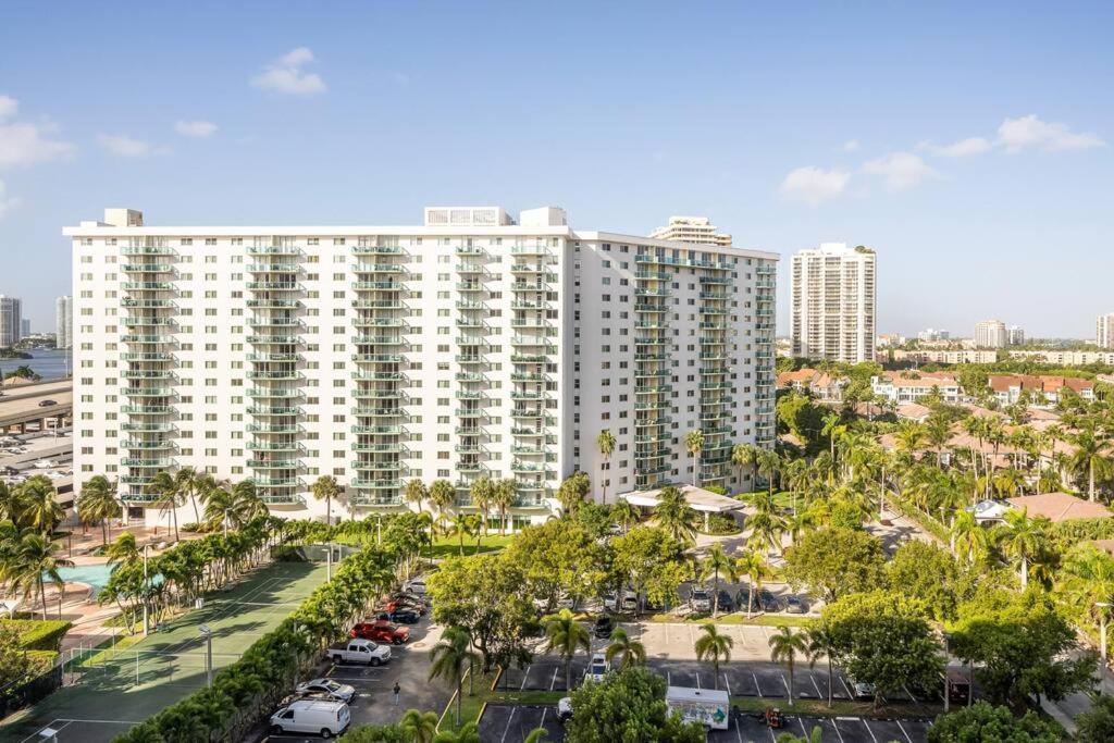 Ocean Reserve Sunny Isles 11Th Str-02330 Apartment Miami Beach Exterior photo