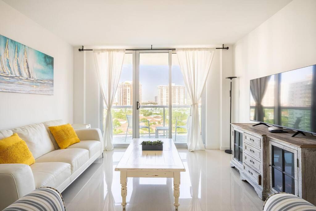 Ocean Reserve Sunny Isles 11Th Str-02330 Apartment Miami Beach Exterior photo