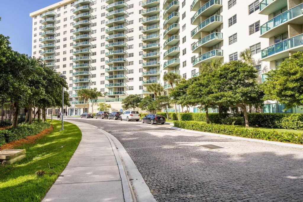 Ocean Reserve Sunny Isles 11Th Str-02330 Apartment Miami Beach Exterior photo